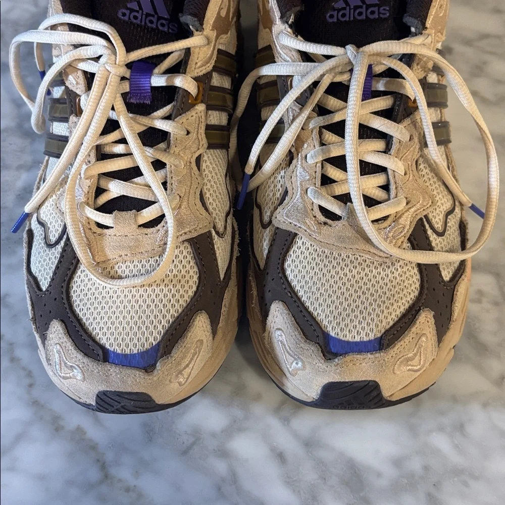 Adidas Bad Bunny Response, 9 men’s